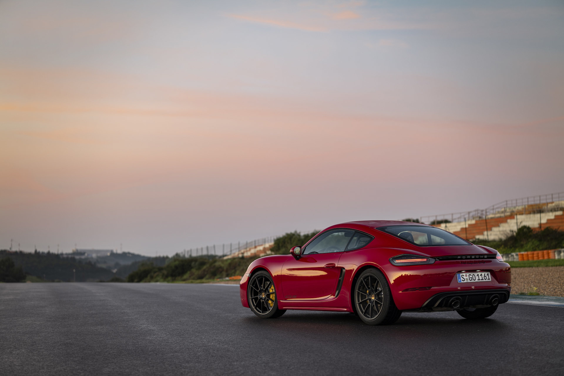 Porsche 718 Cayman Gts 40 Red Carmine 8