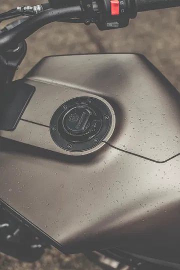 Prueba Husqvarna Svartpilen 49