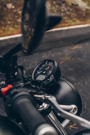 Triump Street Scrambler Prueba 21