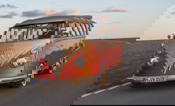 Volkswagen E Bulli 2020 001