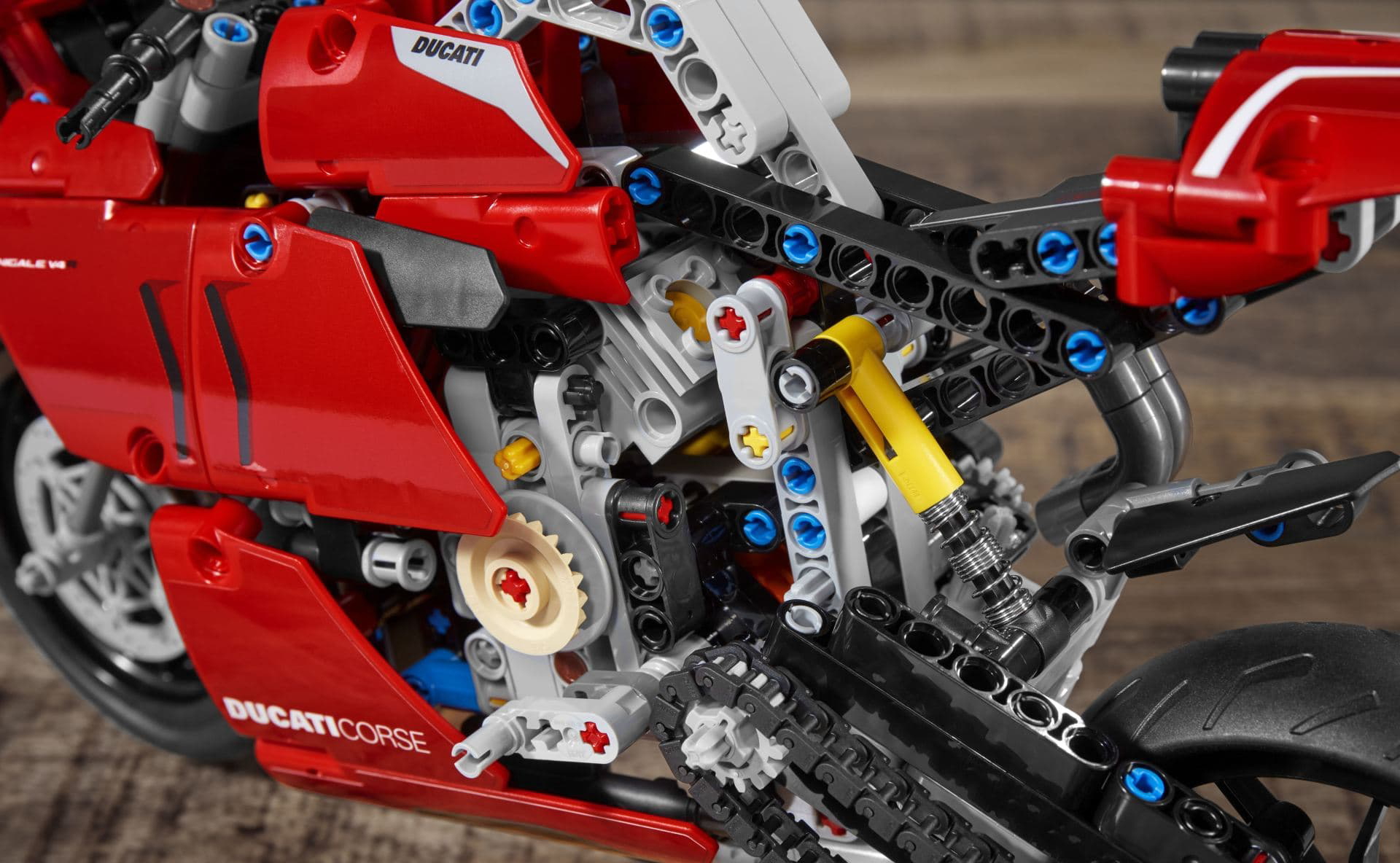 11 Ducati Panigale V4 R Lego Technic Uc154234 High