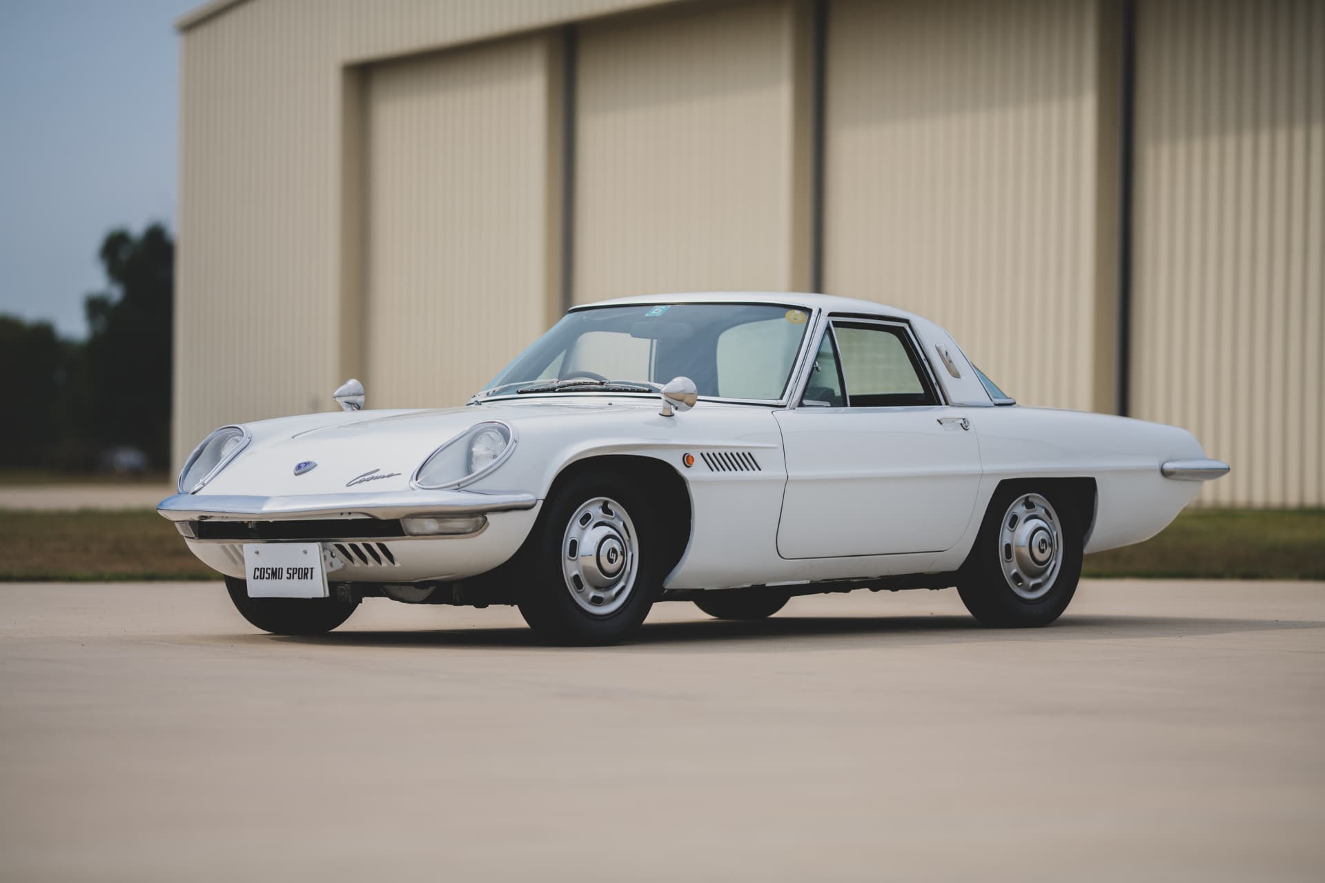Mazda Cosmo: a subasta una unidad con 7.116 km