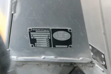 1996 Renault Sport Spider 6