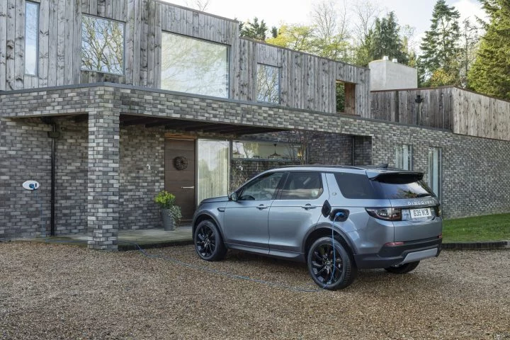 Land Rover Discovery Sport Phev 11