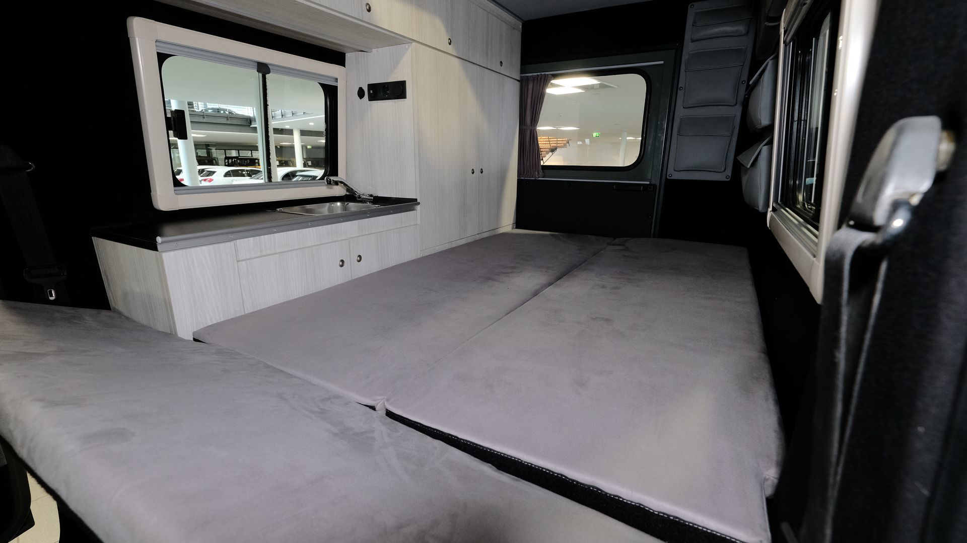 Lorinser Puch Mercedes Clase G Camper 2020 13