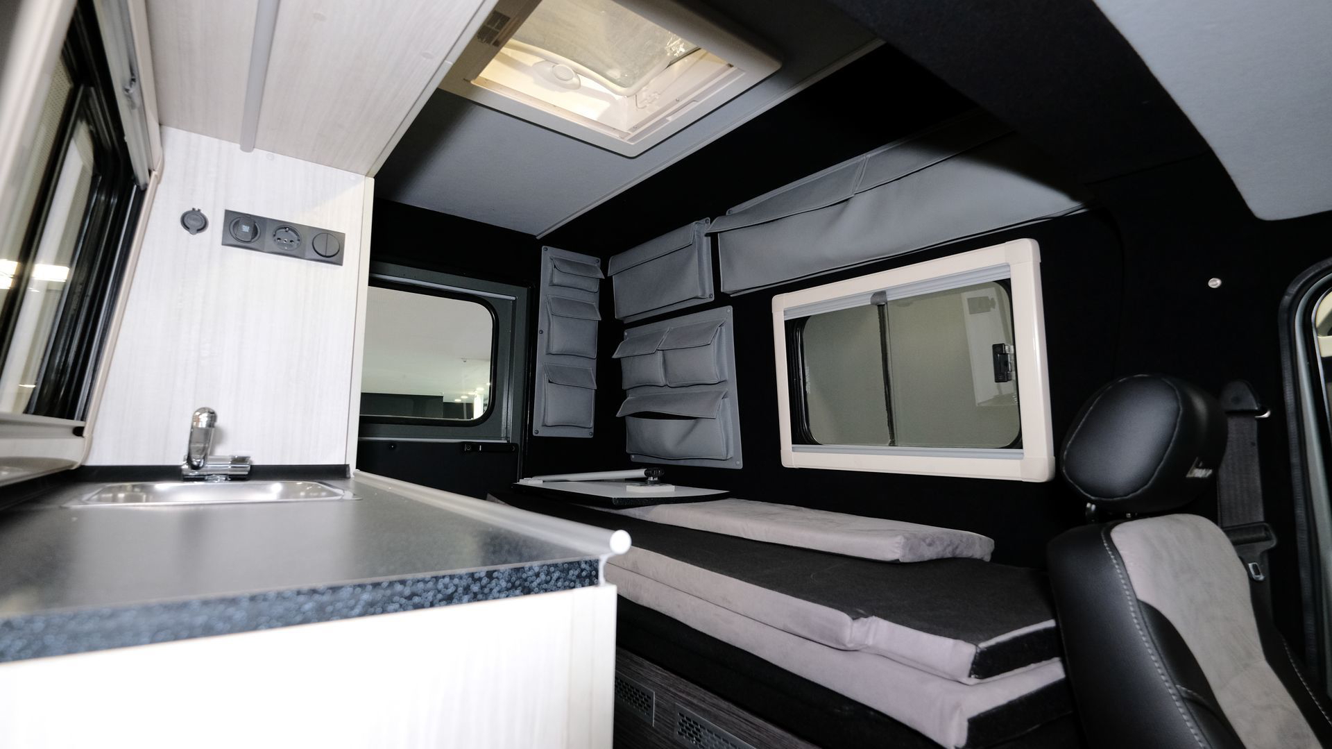 Lorinser Puch Mercedes Clase G Camper 2020 7