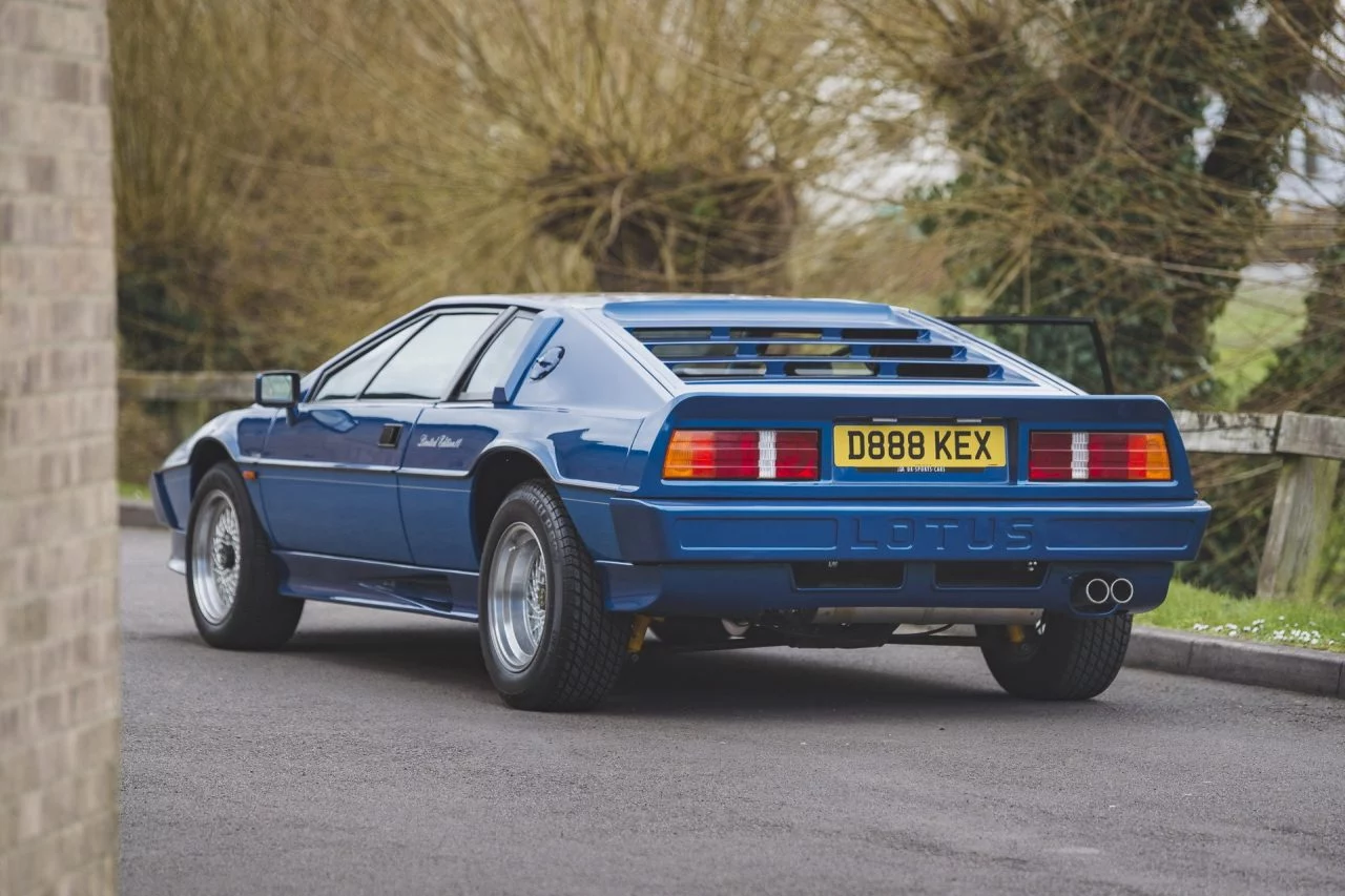 lotus-esprit-precio-dm-5-1280x853.webp