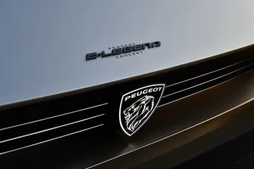 Peugeot E Legend Detalles 03
