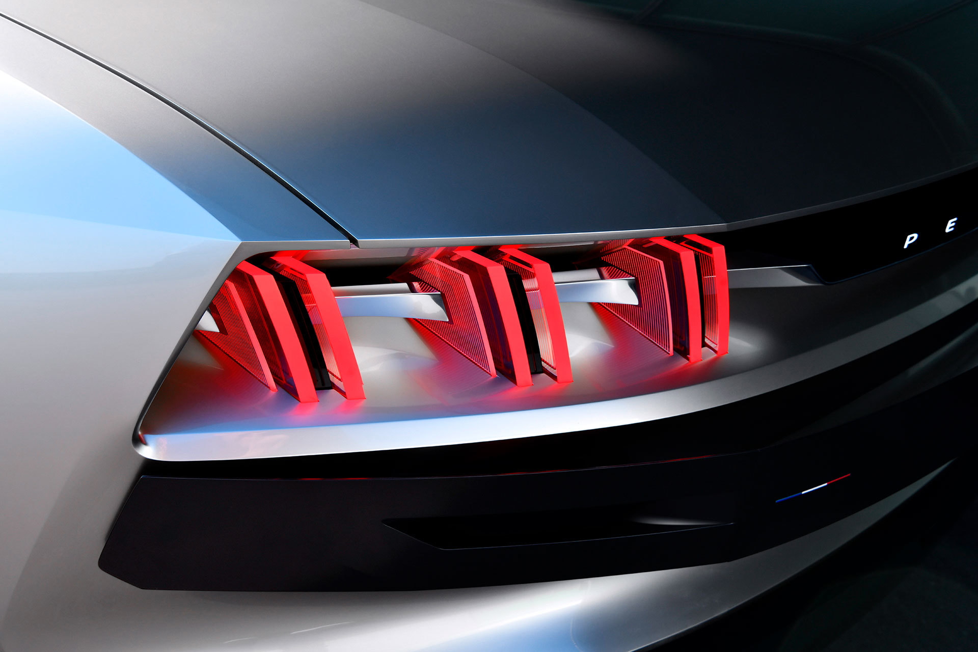 Peugeot E Legend Detalles 05