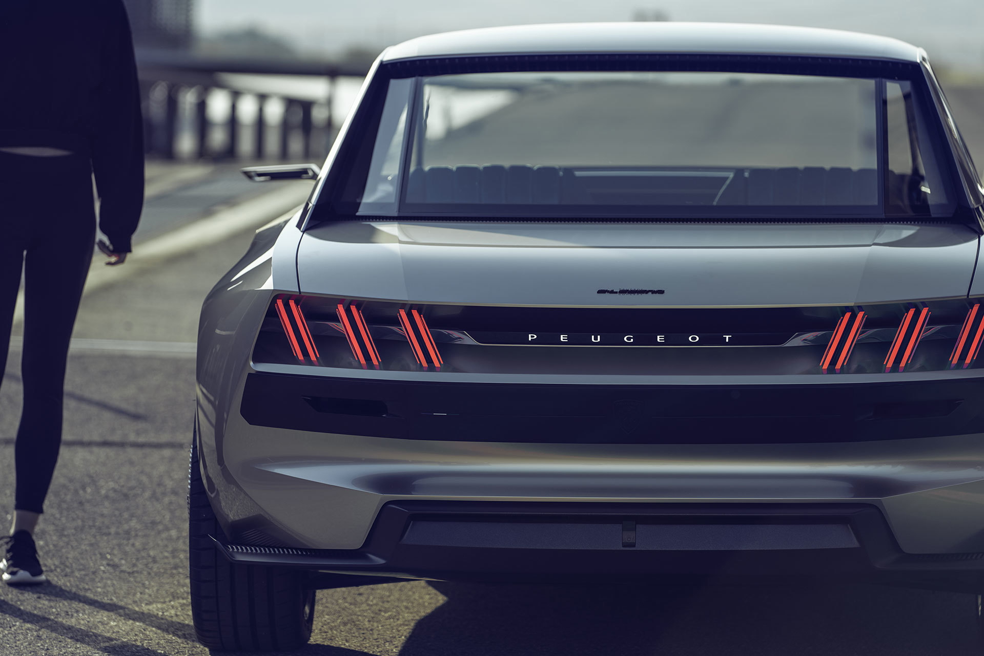 Peugeot E Legend Exterior Real 07