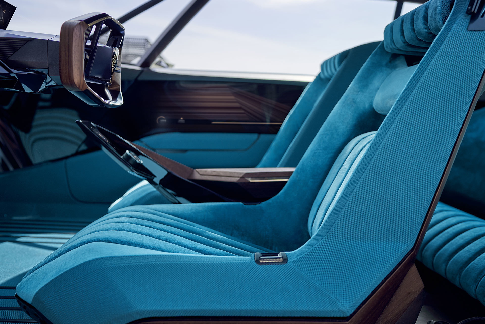 Peugeot E Legend Interior 04