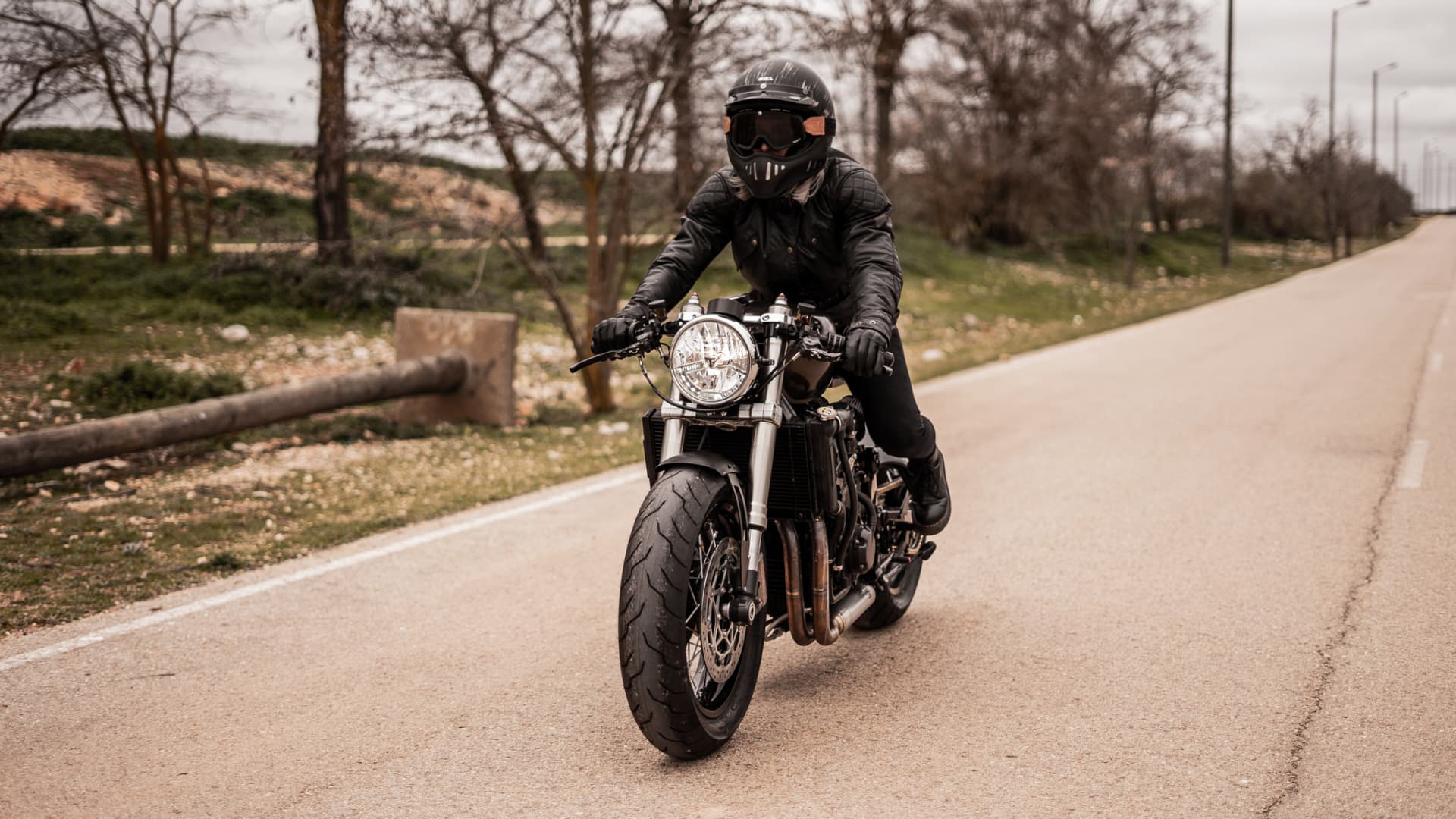 Triumph Bobber Toohard Dsc00539