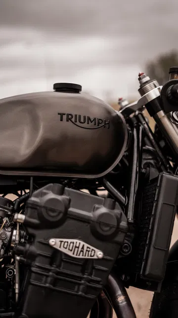 Triumph Bobber Toohard Dsc00560