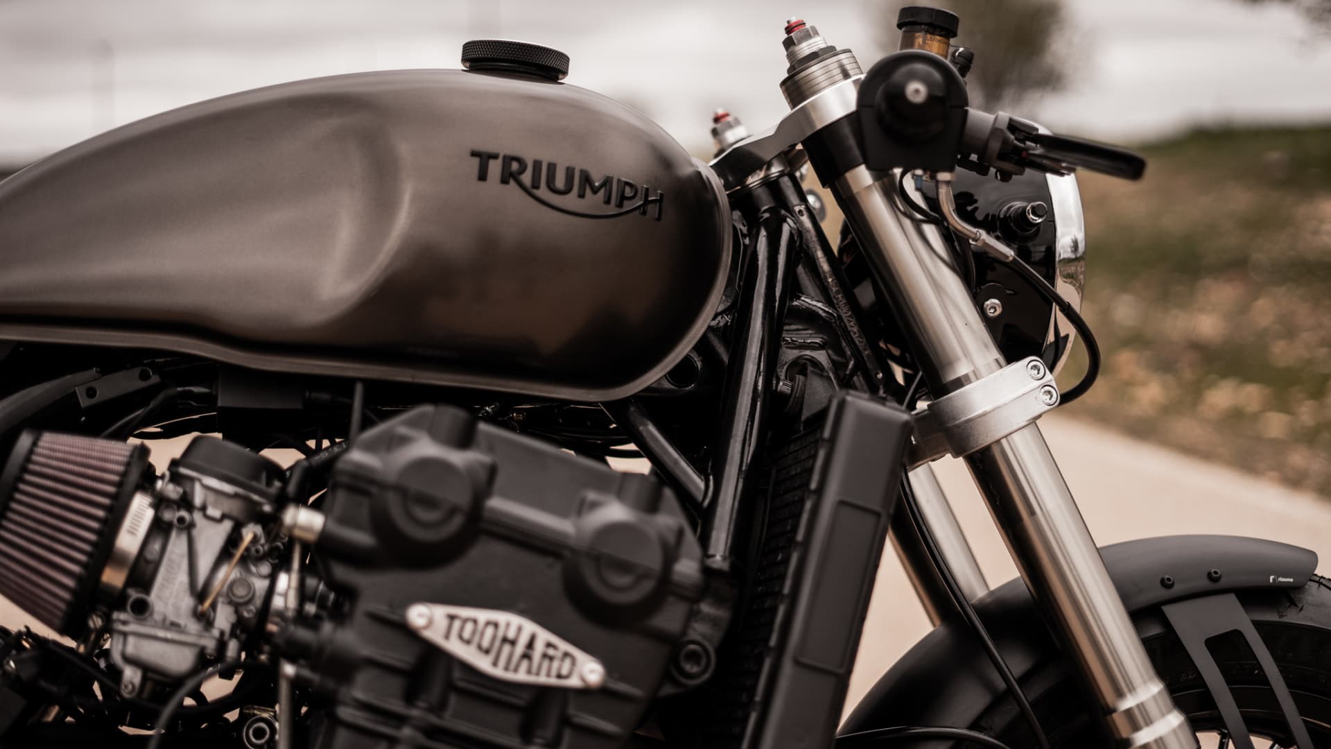 Triumph Bobber Toohard Dsc00561