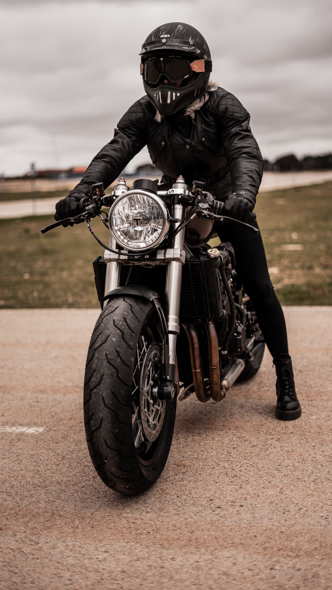Triumph Bobber Toohard Dsc00587