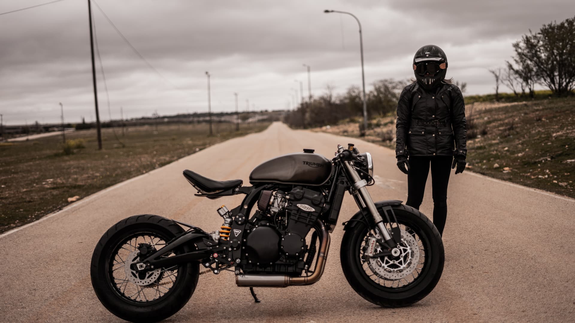 Triumph Bobber Toohard Dsc00593