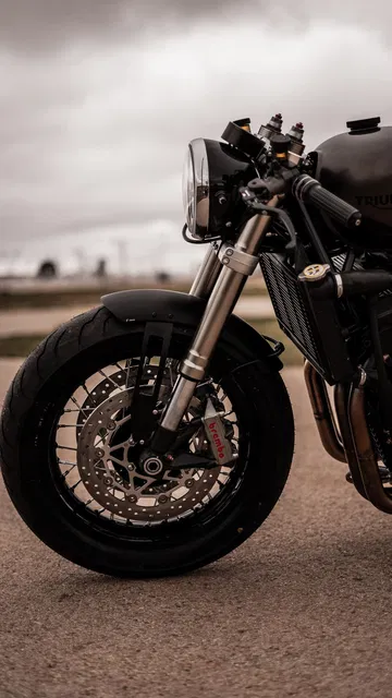 Triumph Bobber Toohard Dsc00619