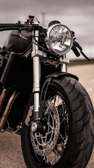 Triumph Bobber Toohard Dsc00641