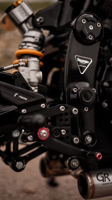 Triumph Bobber Toohard Dsc00665