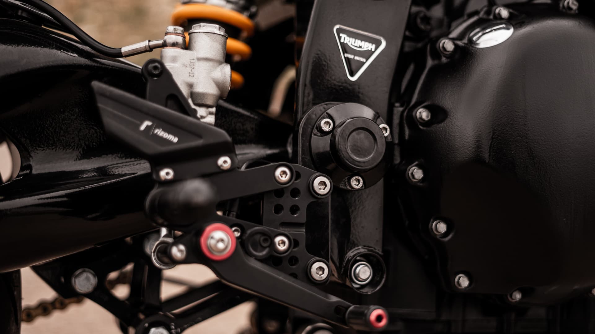 Triumph Bobber Toohard Dsc00666
