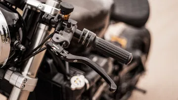 Triumph Bobber Toohard Dsc00677