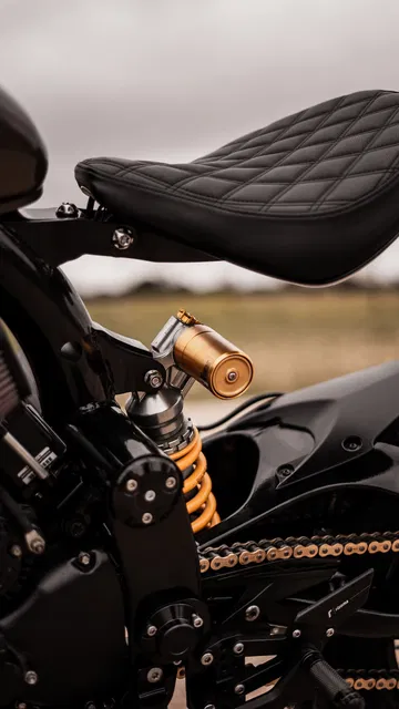 Triumph Bobber Toohard Dsc00688