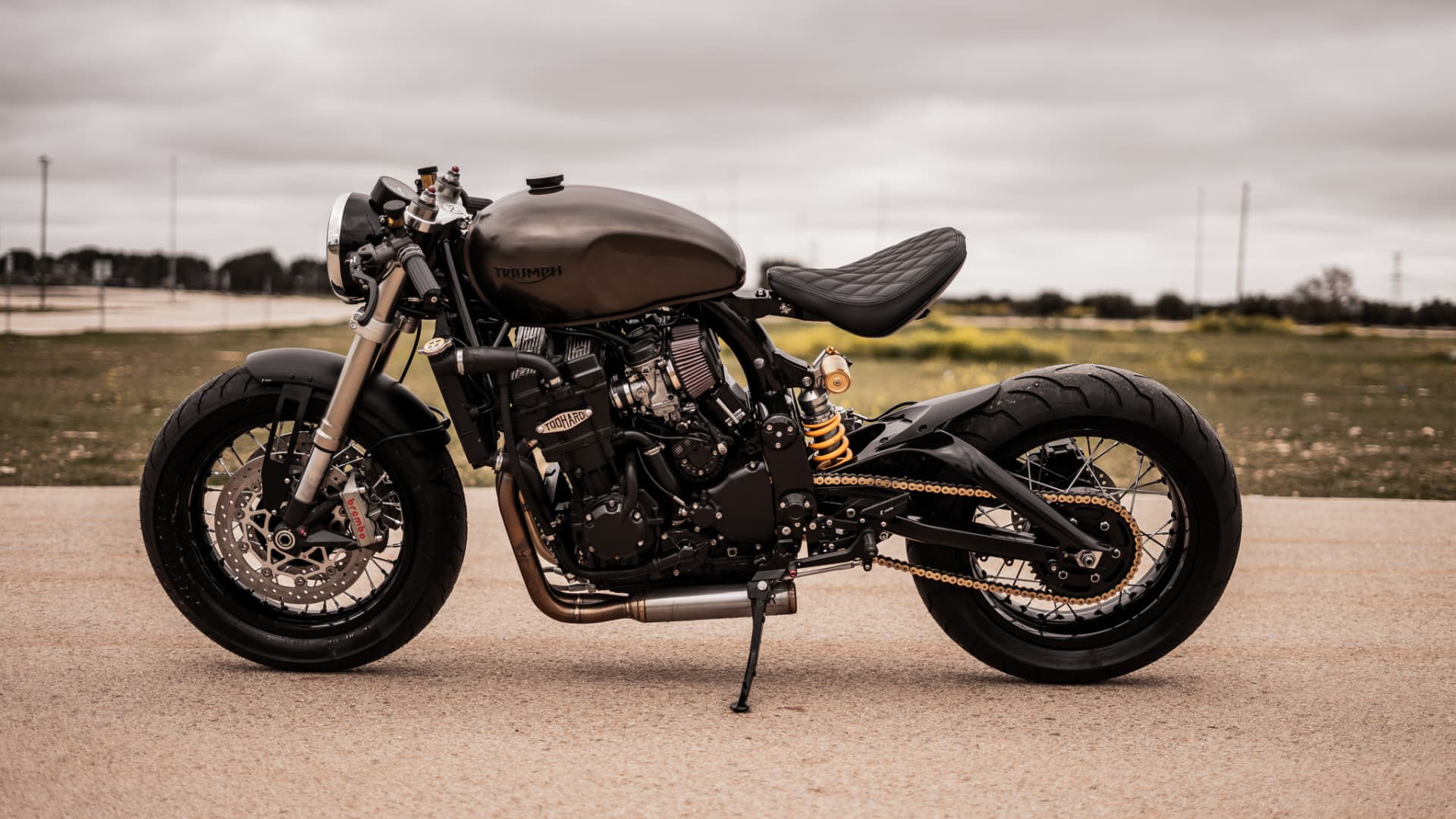 Triumph Bobber Toohard Dsc00695