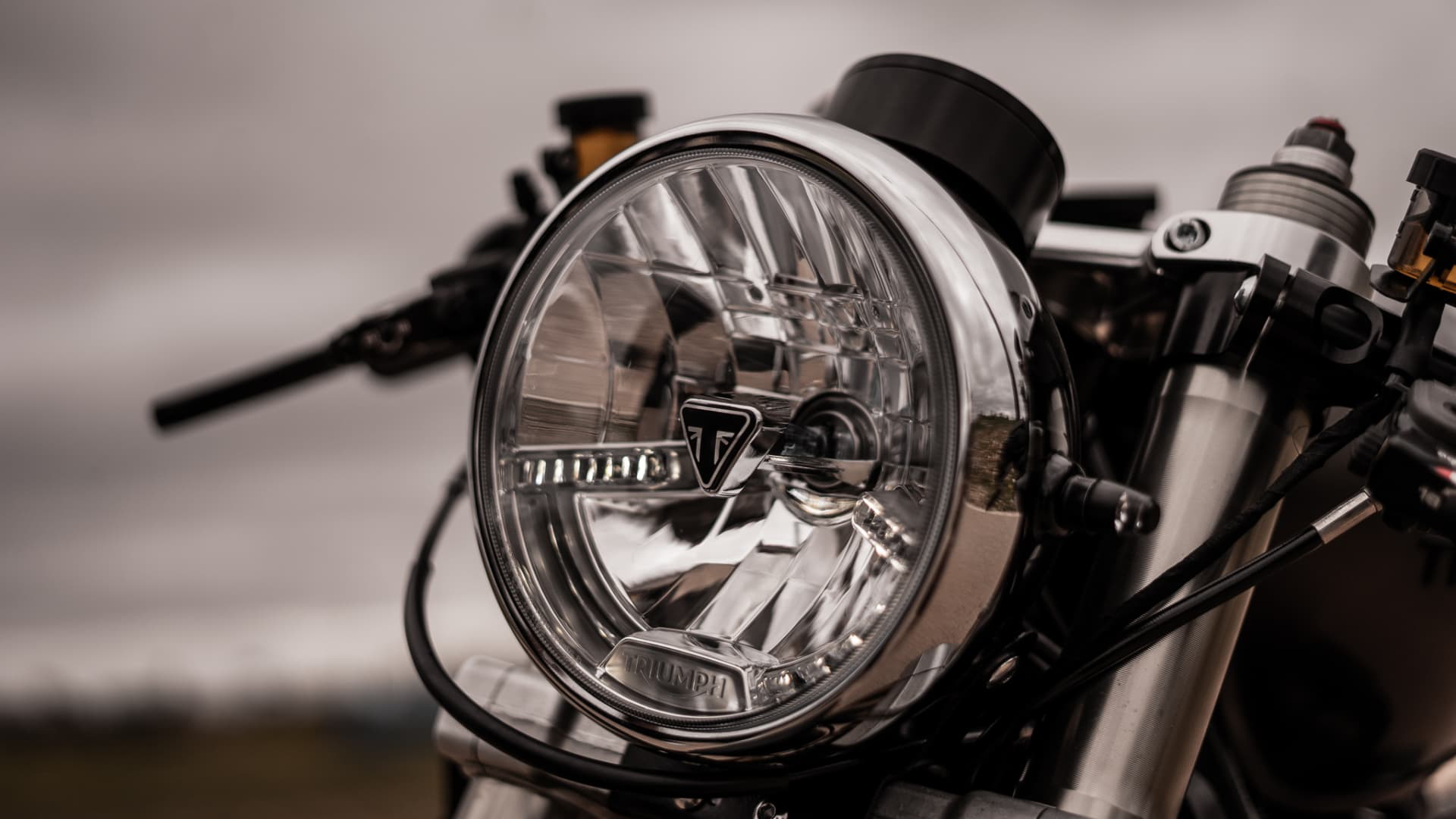 Triumph Bobber Toohard Dsc00701