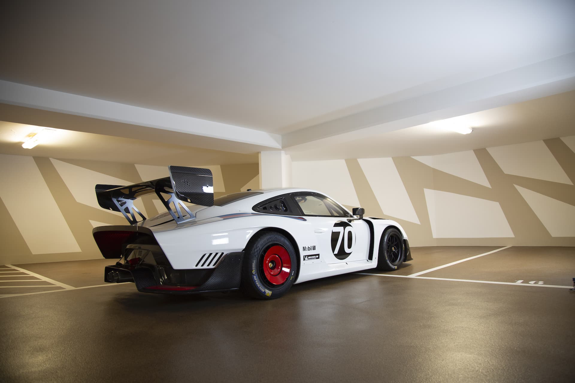 2020 Porsche 935 Martini 1