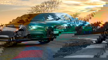 Alfa Romeo Giulia Stelvio Quadrifoglio 2020 0520 004