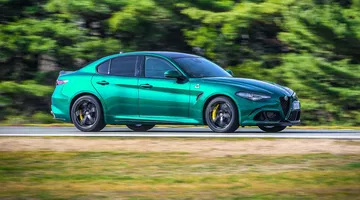 Alfa Romeo Giulia Stelvio Quadrifoglio 2020 0520 027