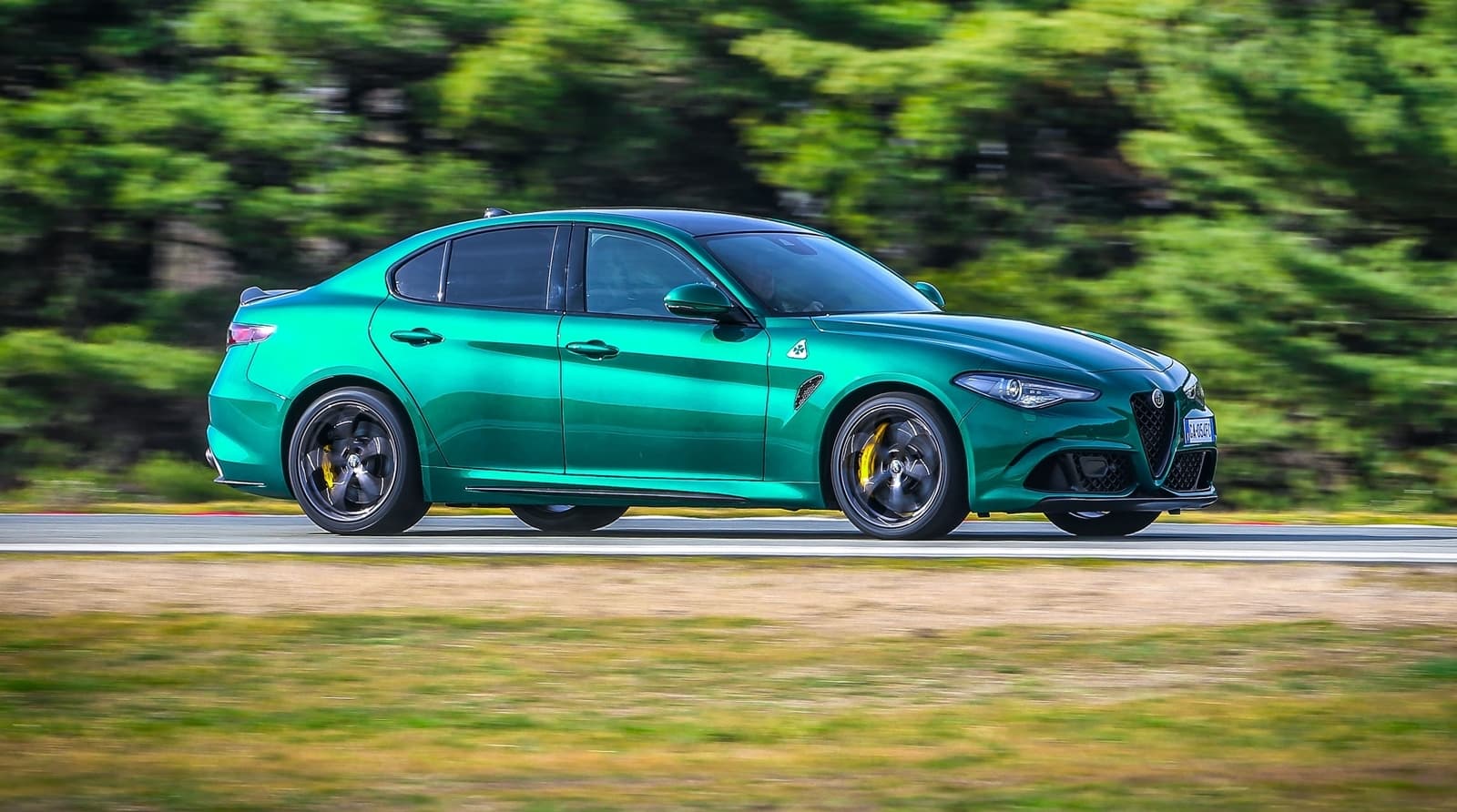 Alfa Romeo Giulia Stelvio Quadrifoglio 2020 0520 027