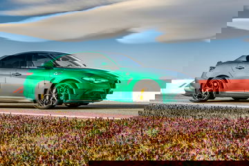 Alfa Romeo Giulia Stelvio Quadrifoglio 2020 0520 030