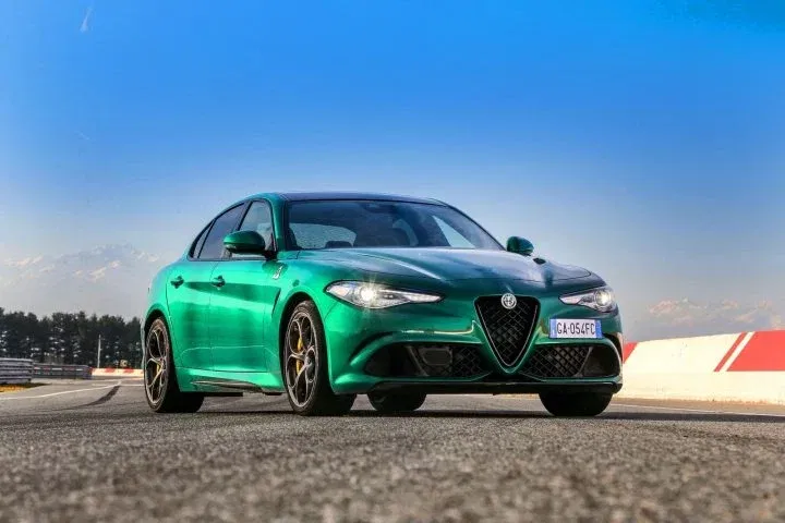 Alfa Romeo Giulia Stelvio Quadrifoglio 2020 0520 031