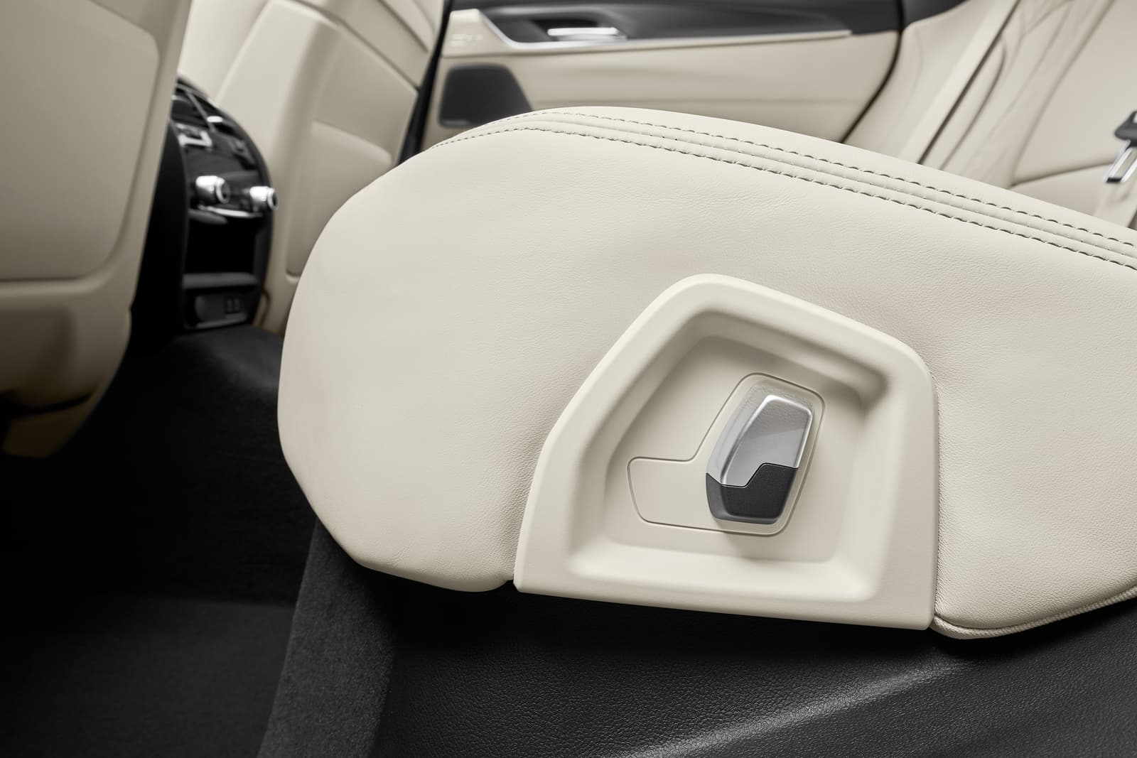 Vista del control de ajuste de asiento de BMW Serie 6 Gran Turismo.