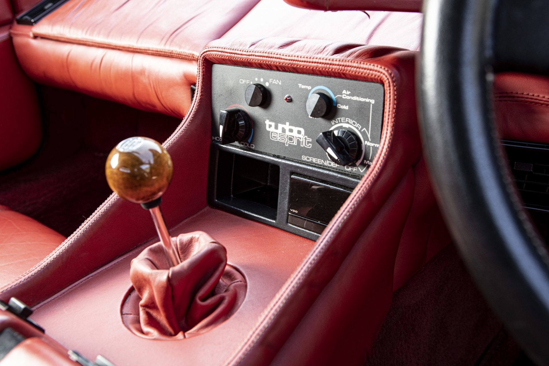 Lotus Esprit Colin Chapman 6