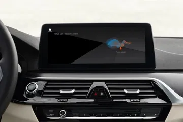 Vista del sistema de infoentretenimiento con pantalla táctil en BMW Serie 6 GT.