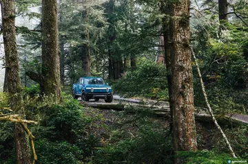 Rivian R1t Exterior 00036