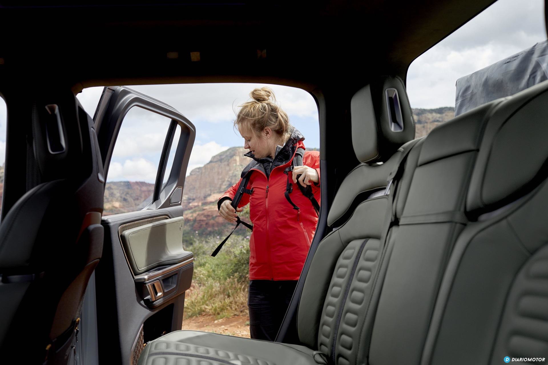 Rivian R1t Exterior Asiento Trasero