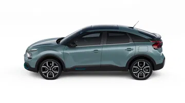 Vista lateral del Citroën C4 que muestra su diseño aerodinámico.