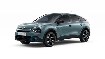 Vista lateral Citroën C4 resaltando su línea y diseño aerodinámico.