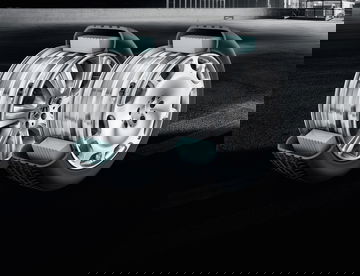 Mercedes Benz Guard: Seit Mehr Als Neun Jahrzehnten Sonderschutz Ab Werk Mercedes Benz Guard: Special Protection Ex Factory For More Than Nine Decades
