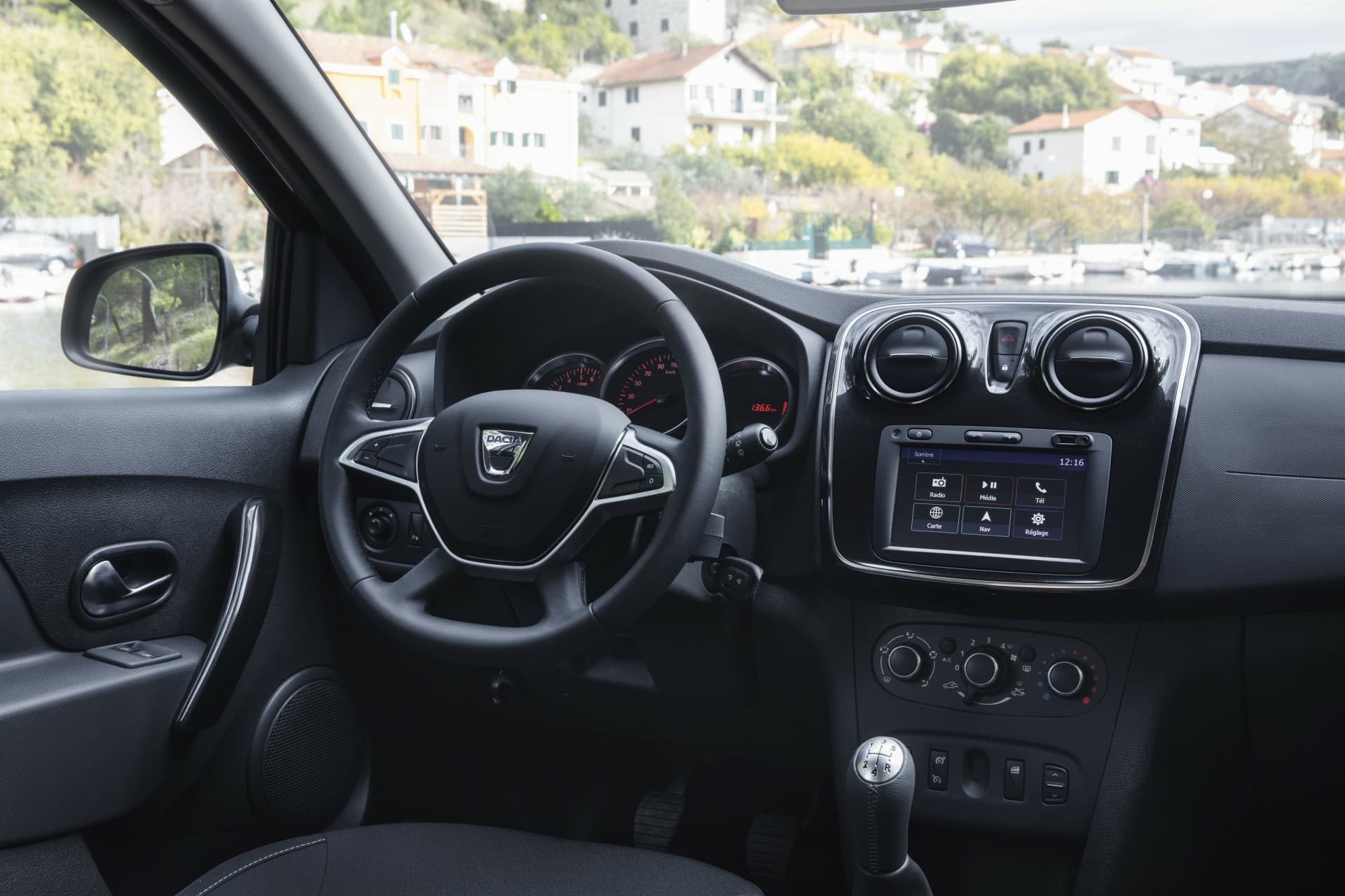 Efecto Dacia Coche Low Cost Sandero Interior