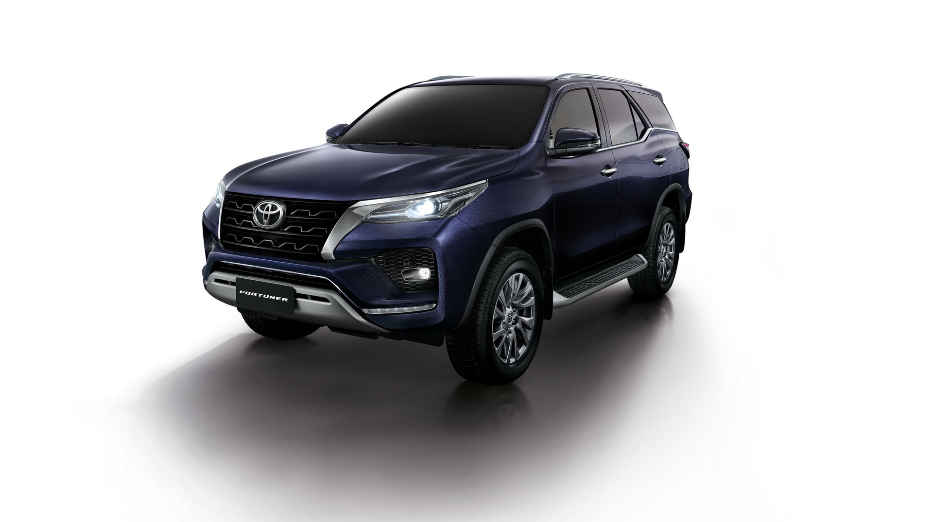 Toyota Fortuner 2020 3