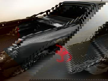 Toyota Hilux 2021 02