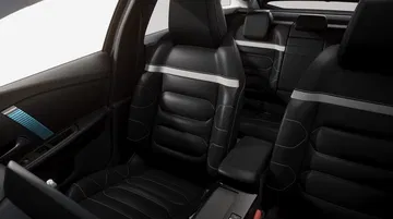 Vista parcial de la fila de asientos traseros del Citroën C4.