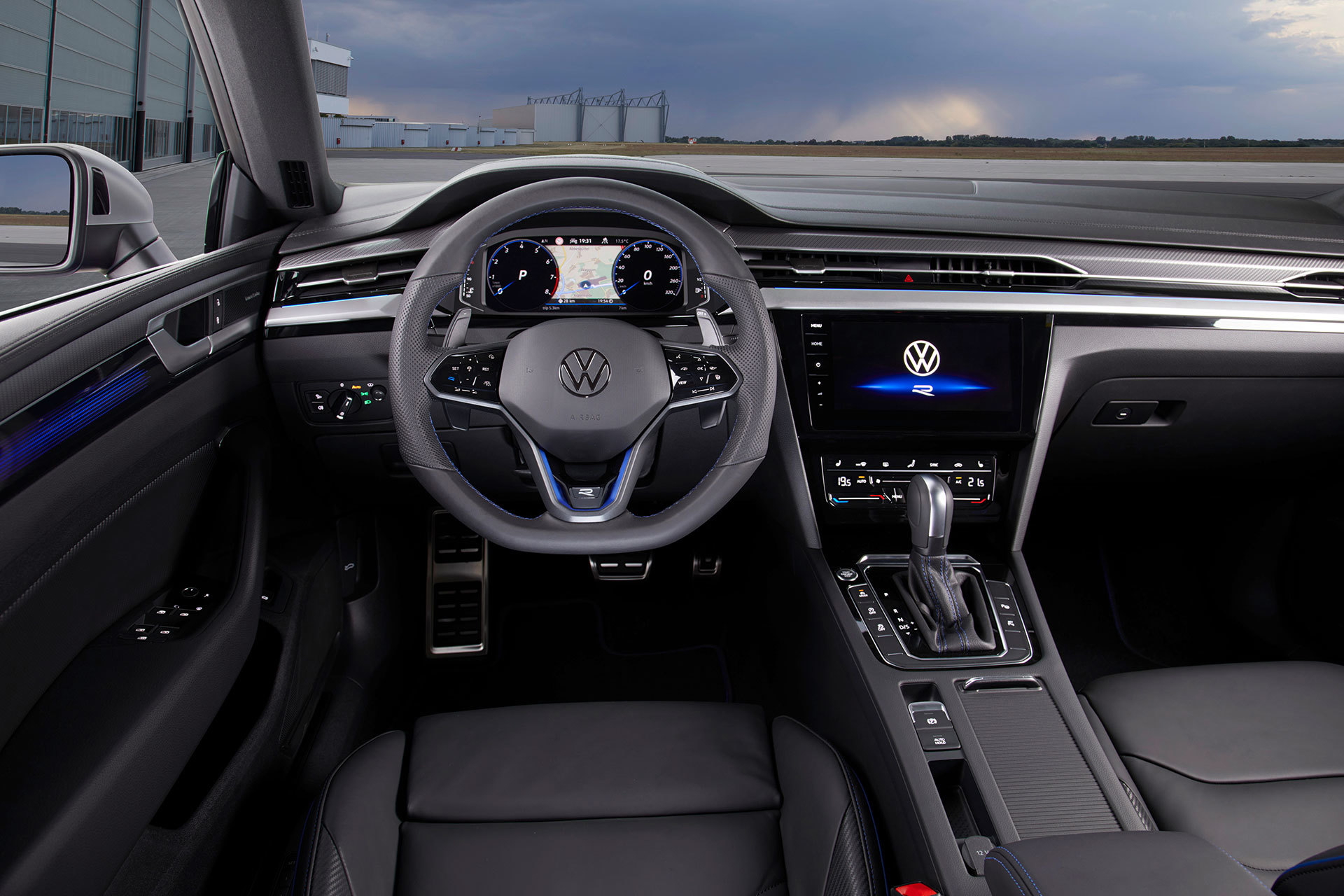 volkswagen-arteon-2020-shooting-brake-r-azul-03-1.jpg