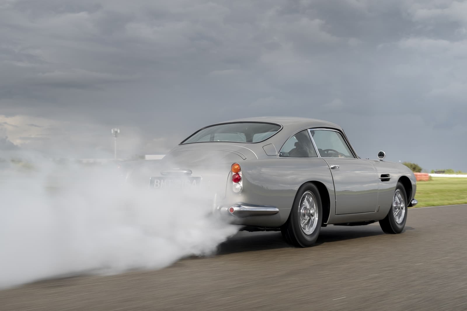 Aston Martin Db5 Continuation James Bond 0720 003