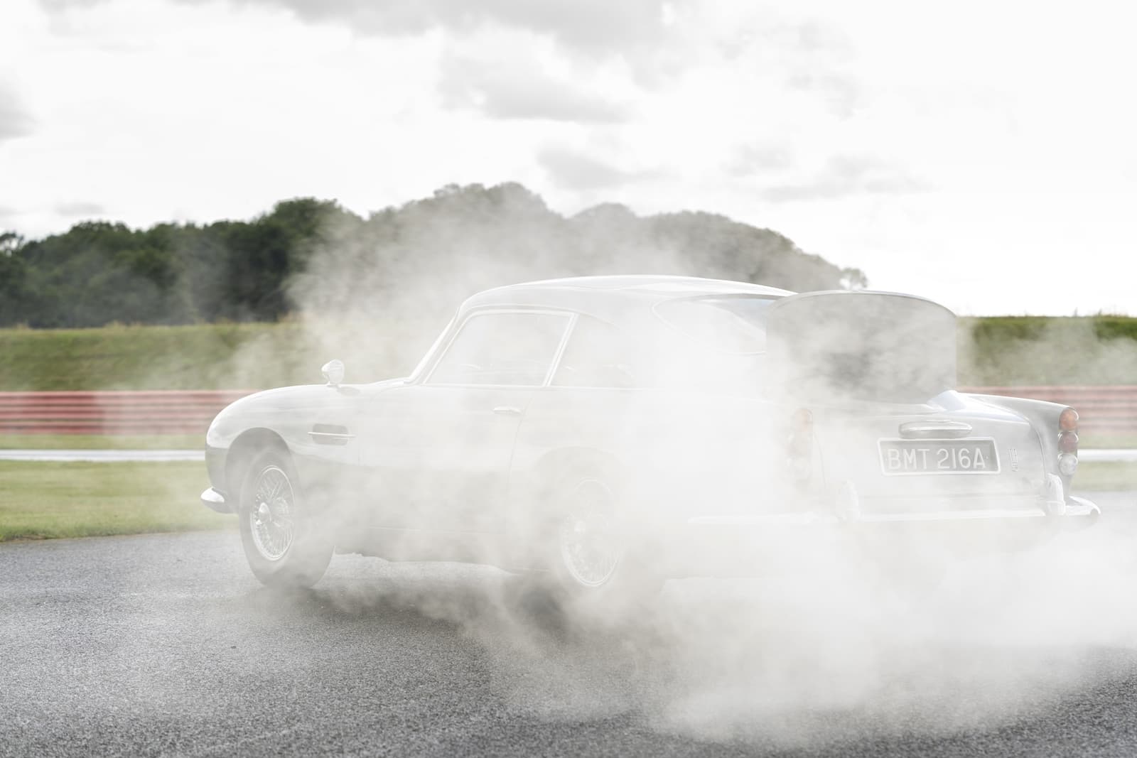 Aston Martin Db5 Continuation James Bond 0720 010