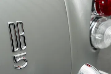 Aston Martin Db5 Continuation James Bond 0720 027